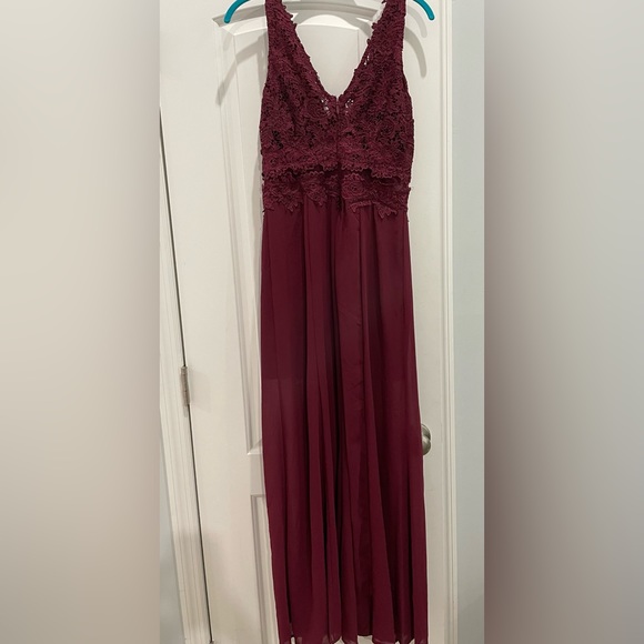 FashionNova lace chiffon burgundy wine maxi dress NWOT never worn size M - Picture 6 of 9